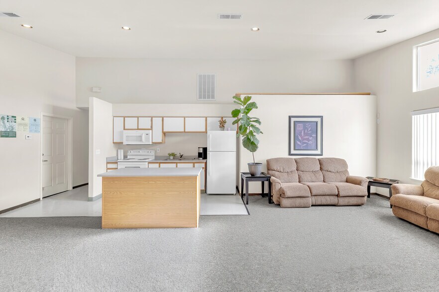 More Photos Of 1832 Merced St, Madera Apartments For Sale