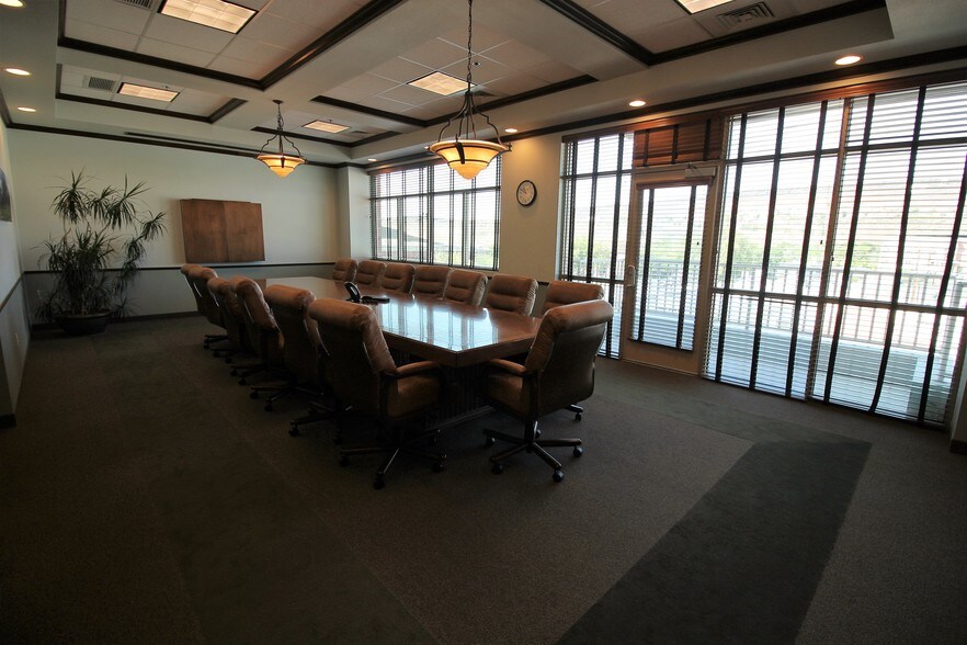 More Photos Of 20 N Main St, St George Office Residential For Lease