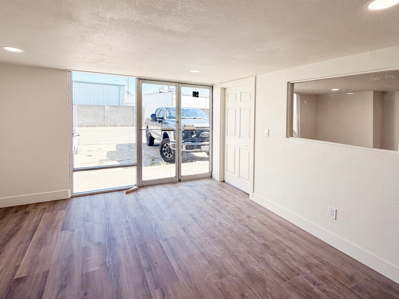 More Photos Of 201-207 Benton Ct, Suisun City Auto Repair For Lease