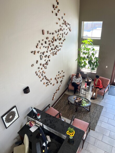 More Photos Of 2524 N Broadway, Edmond Coworking Space