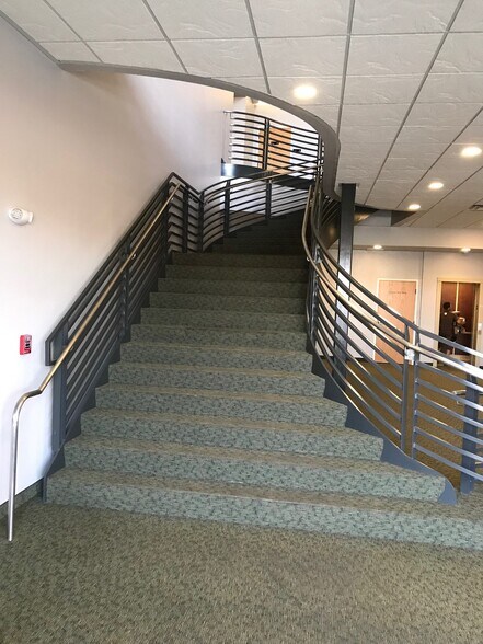 More Photos Of 3544 E 17th St, Ammon General Retail For Lease