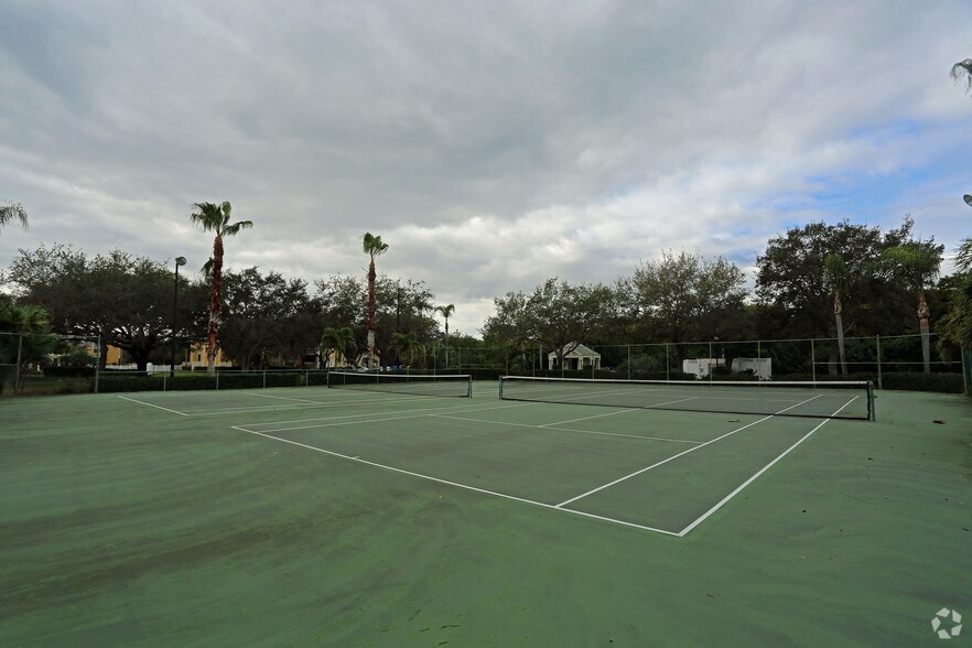 More Photos Of 115 112th Ave NE, Saint Petersburg Specialty For Sale