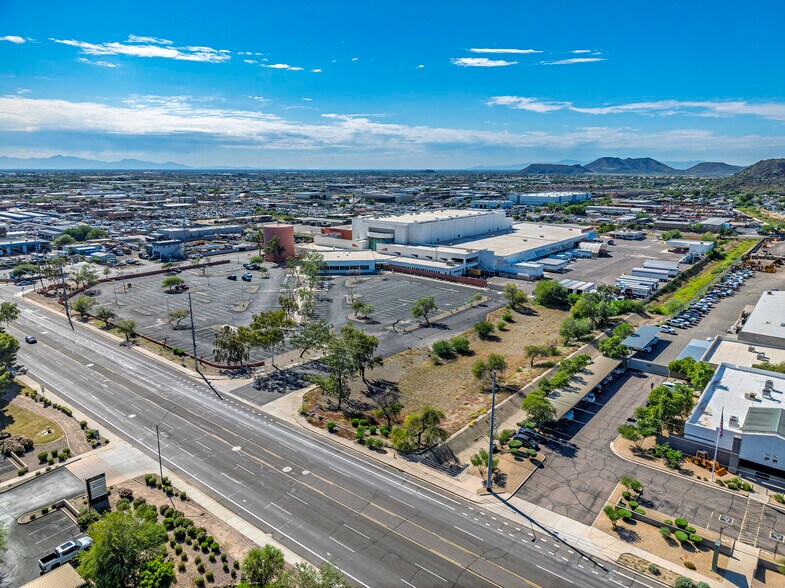 More Photos Of 22600 N 19th Ave, Phoenix Manufacturing For Sale