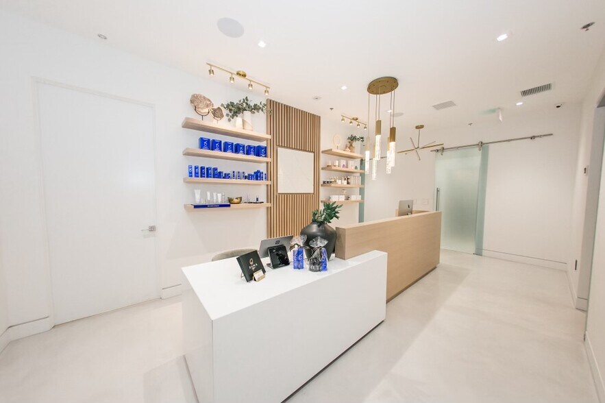 More Photos Of 2961 W Maple Loop Dr, Lehi Office For Lease