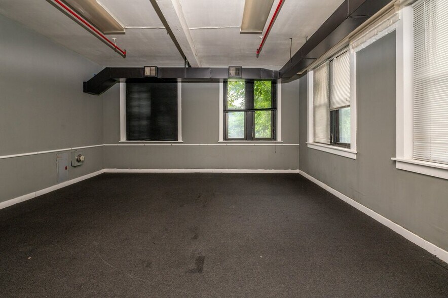 More Photos Of 464 Pratt Street Ext, Meriden Apartments For Sale