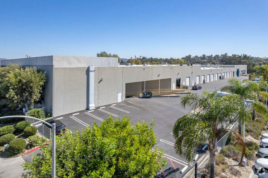 More Photos Of 2820-2834 La Mirada Dr, Vista Manufacturing For Lease