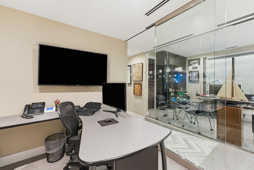 More Photos Of 45 Valencia Ave, Coral Gables Storefront Retail Office For Sale
