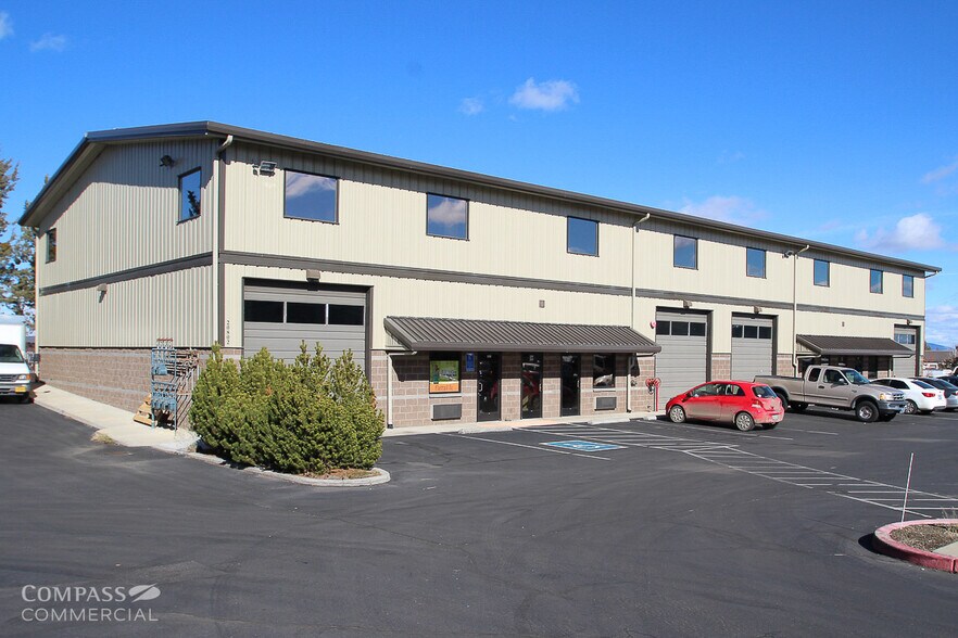 More Photos Of 20802-20810 Sockeye Pl, Bend Unknown For Lease