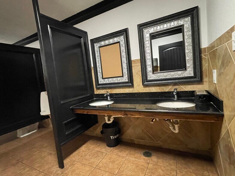 More Photos Of 23233 Aldine Westfield Rd, Spring Freestanding For Lease
