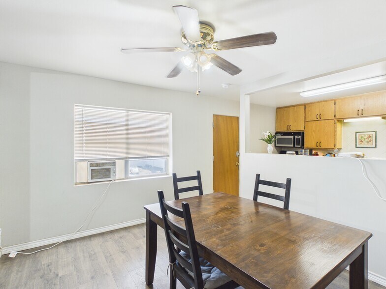 More Photos Of 315-317 N Dumas Ave, Dumas Service For Sale