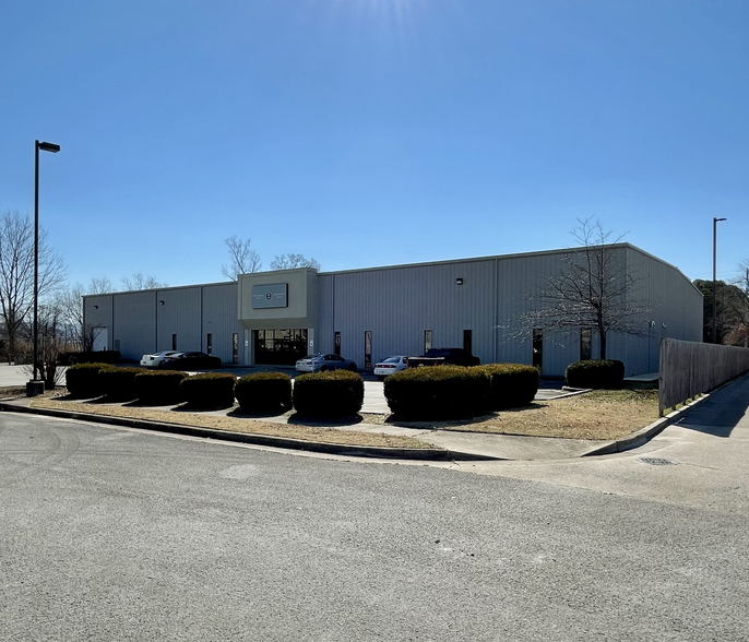 Primary Photo Of 2801 Westcorp Blvd, Huntsville Warehouse For Lease