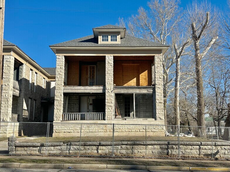 More Photos Of 801 W 1st St, Joplin Multifamily For Sale