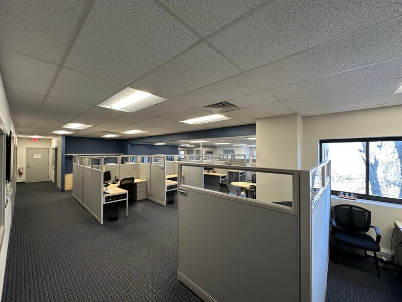 More Photos Of 301 Fields Ln, Brewster Village Research And Development For Lease