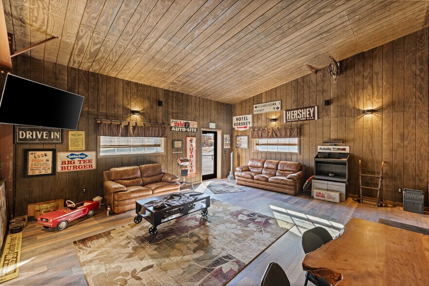 More Photos Of State Route 72, Jonestown Specialty For Sale