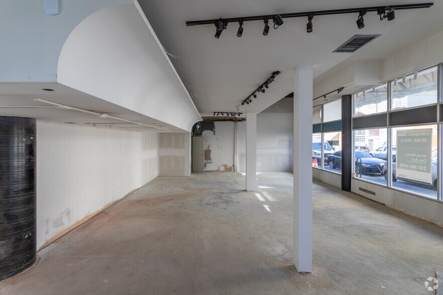 More Photos Of 635 Broughton St, Victoria Storefront For Lease