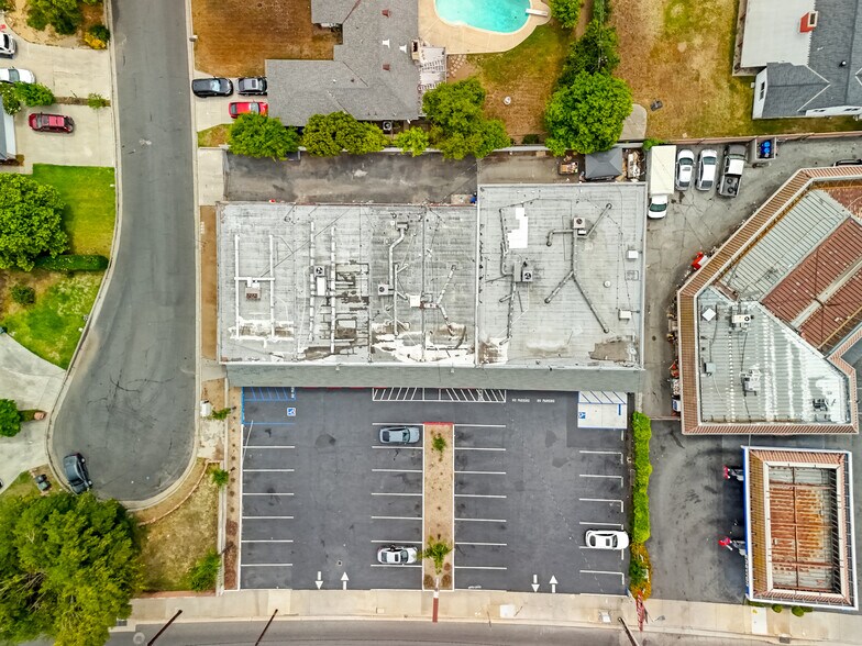 More Photos Of 472-484 S Citrus Ave, Azusa Freestanding For Lease