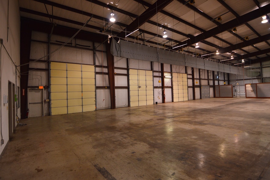More Photos Of 2375 Walsh Rd, San Antonio Manufacturing For Sale