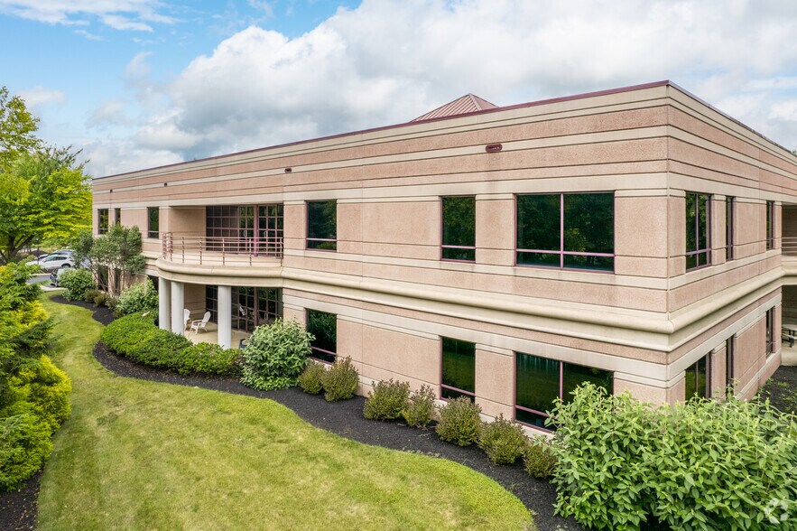 More Photos Of 1850 William Penn Way, Lancaster Office For Lease
