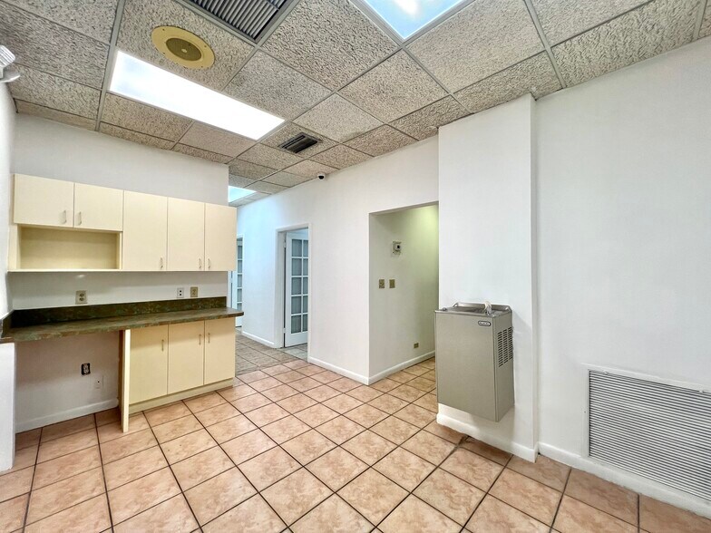 More Photos Of 4908 SW 8th St, Miami Medical For Sale