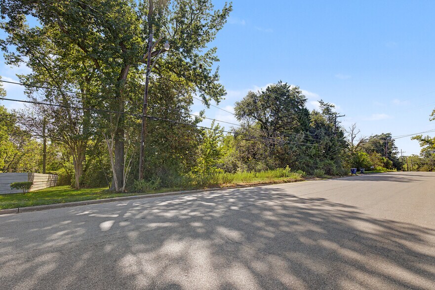 More Photos Of 3002 S Sam Houston Ave, Huntsville Land For Sale