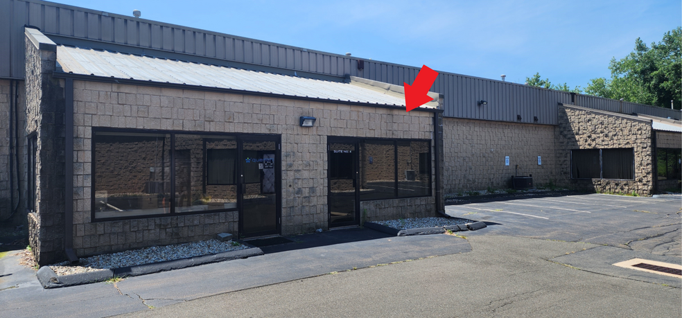 Primary Photo Of 222 Elm St, North Haven Warehouse For Lease