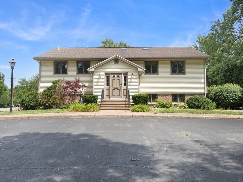 Primary Photo Of 644 E Main St, Palmyra Office For Sale