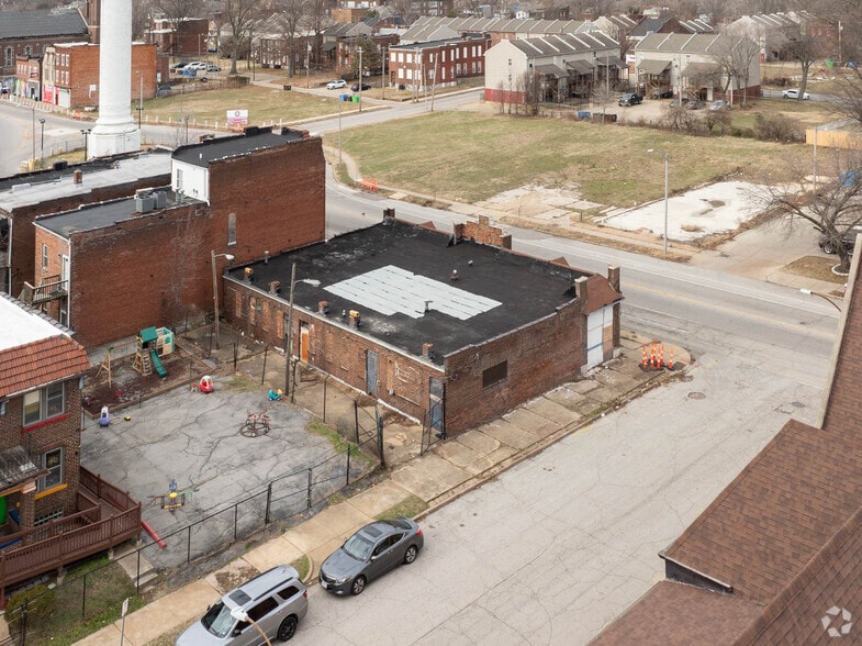 More Photos Of 1908 E Grand Blvd, Saint Louis Office Residential For Sale