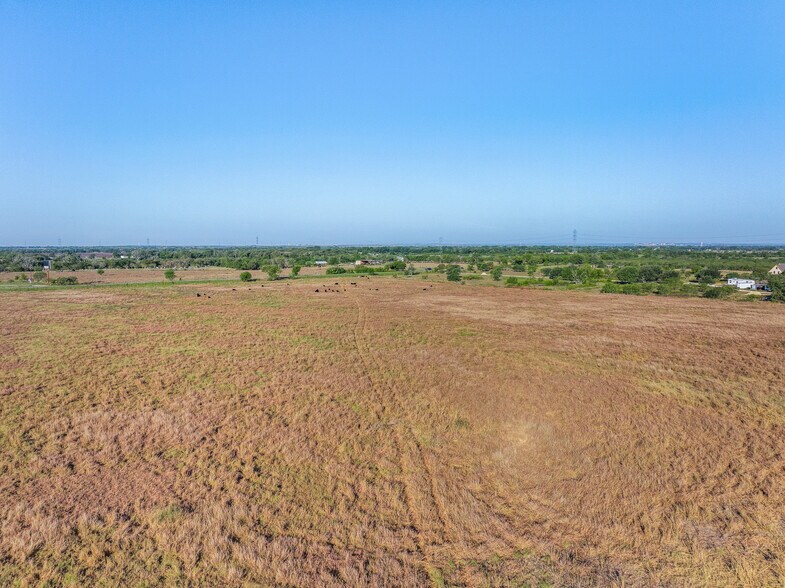 More Photos Of TX 80, Martindale Land For Sale