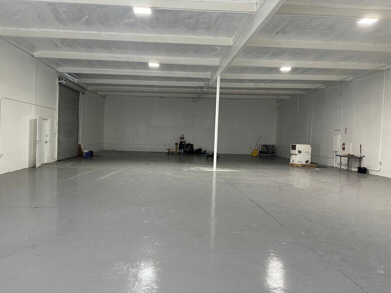 More Photos Of 5102-5108 Azusa Canyon Rd, Irwindale Unknown For Lease