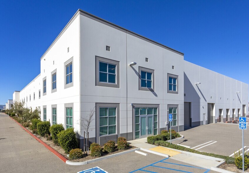 More Photos Of 1401 W Fairway Dr, Santa Maria Warehouse For Sale