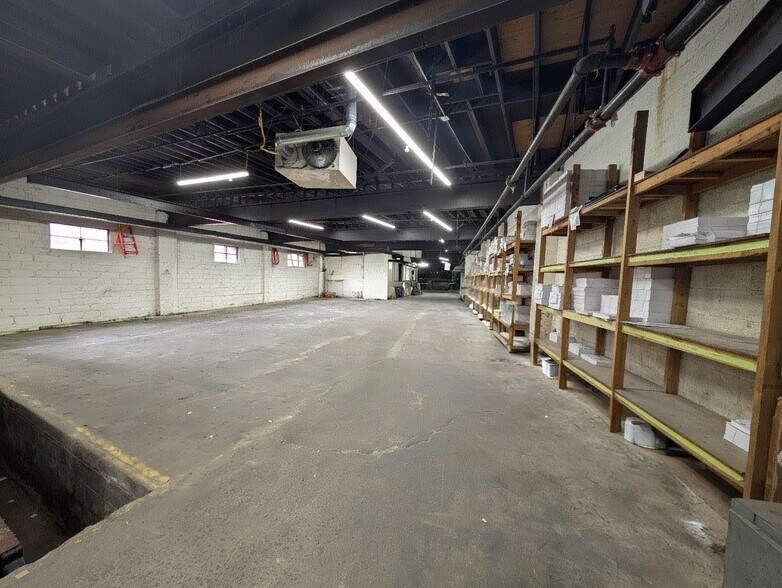 More Photos Of 220-232 Grant St, Perth Amboy Warehouse For Lease