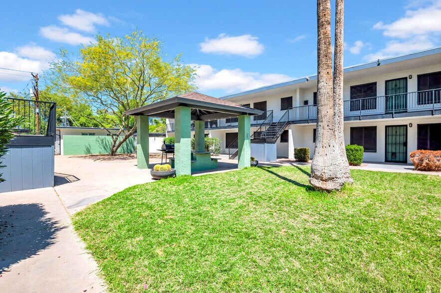 More Photos Of 1942 W Berridge Ln, Phoenix Apartments For Sale