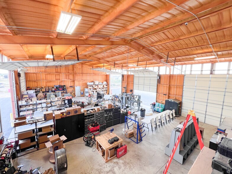 More Photos Of 140 Eaglehart Rd, Odessa Warehouse For Sale