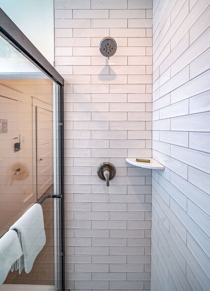 More Photos Of 724 Ocean Ave, Ocean City Hotel For Sale