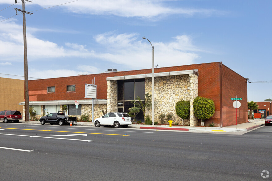 Primary Photo Of 16901 S Western Ave, Gardena Office For Lease