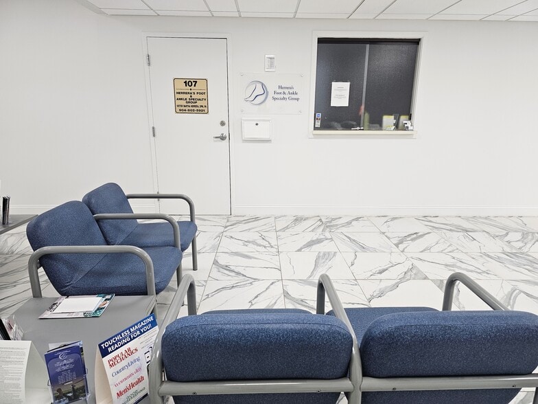 More Photos Of 9765 San Jose Blvd, Jacksonville Medical For Lease