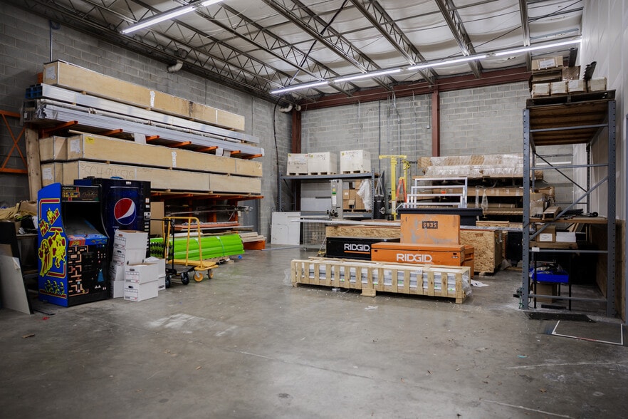 More Photos Of 9325 Forsyth Park Dr, Charlotte Warehouse For Sale