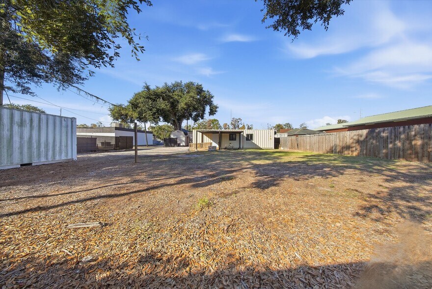 More Photos Of 16415 N Florida Ave, Lutz Warehouse For Sale