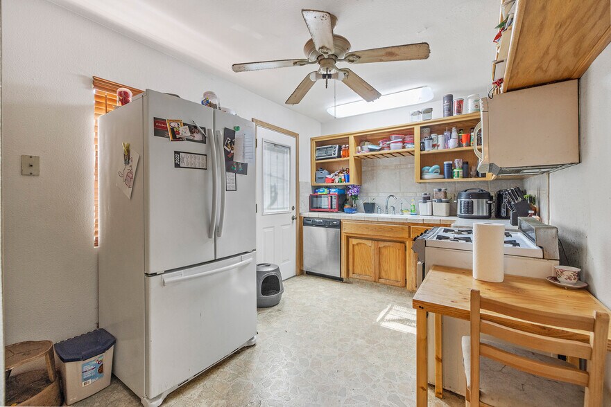 More Photos Of 909 E Noble Ave, Visalia Multifamily For Sale