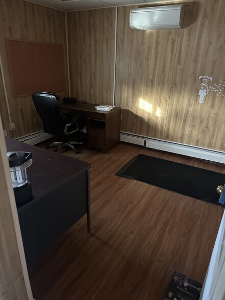 More Photos Of 879 W Jericho Tpke, Smithtown Land For Lease