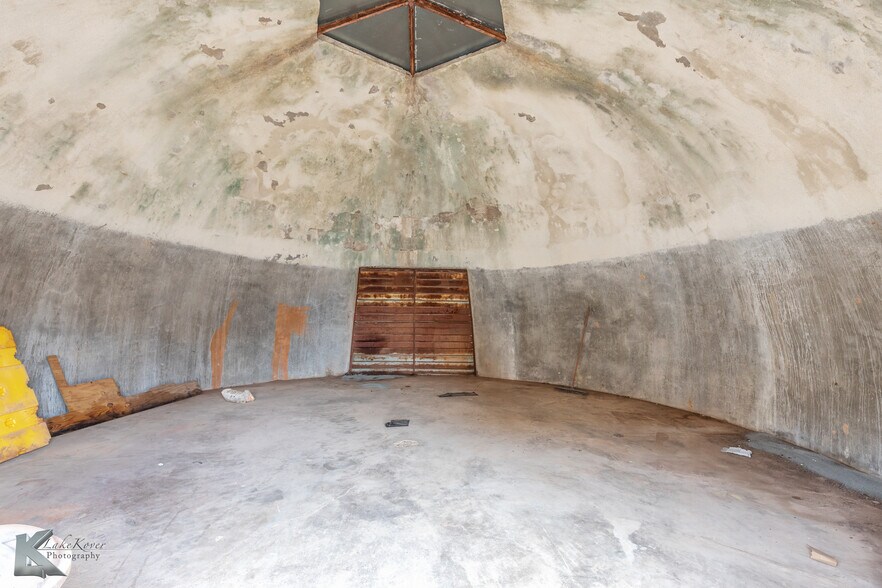 More Photos Of 2424 Oak St, Abilene Warehouse For Sale