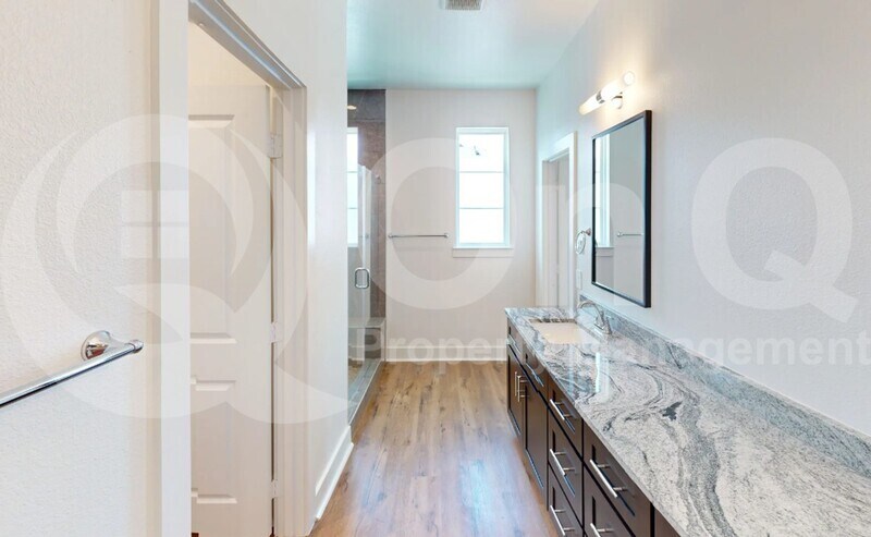 More Photos Of 13325 Bee St, Farmers Branch Apartments For Sale