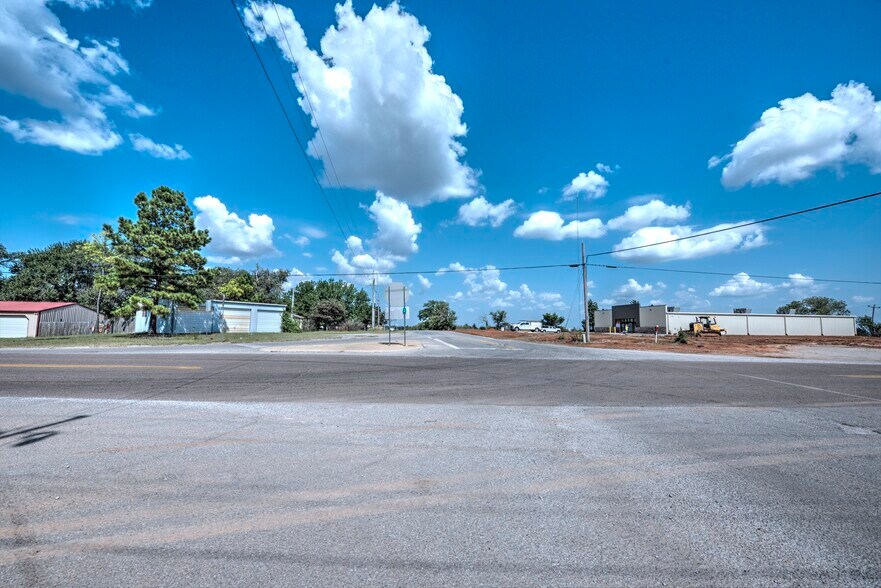 More Photos Of Oklahoma 39 Hwy @ Oklahoma 24, Purcell Land For Sale
