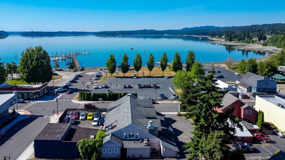 More Photos Of 3388 Byron St, Silverdale Freestanding For Sale