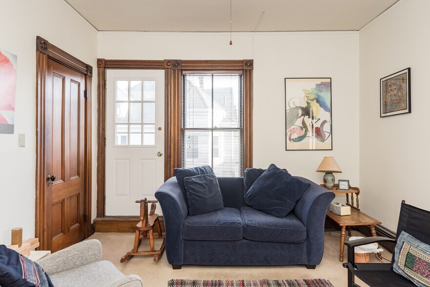 More Photos Of 173 Mount Auburn St, Watertown Medical For Sale