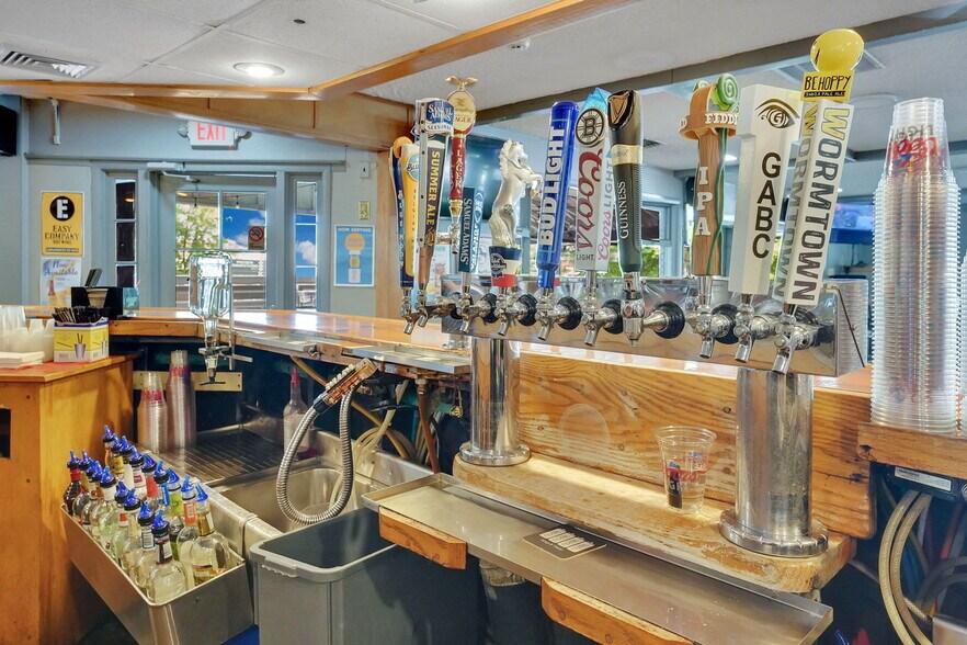 More Photos Of 287 N Elm St, Westfield Restaurant For Sale