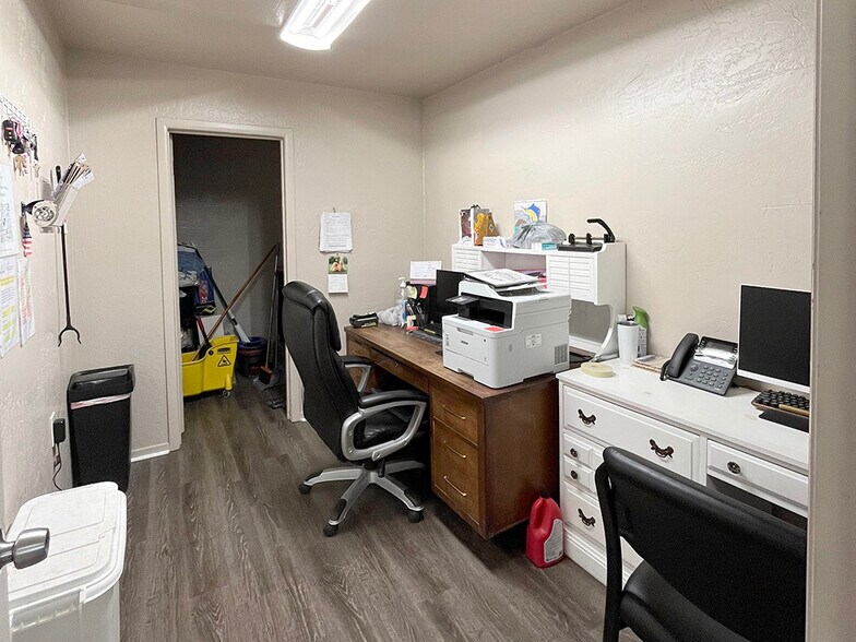 More Photos Of 2891 E Adams St, Show Low Storefront Retail Residential For Sale
