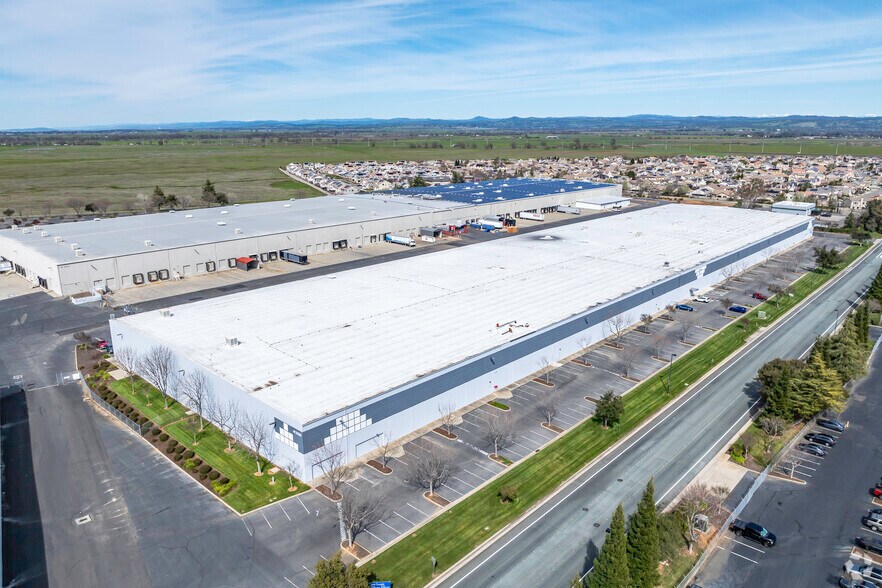 More Photos Of 3130 Venture Dr, Lincoln Distribution For Lease