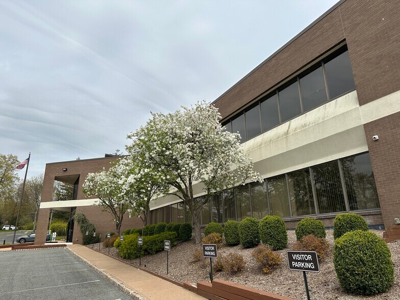 More Photos Of 6 Arrow Rd, Ramsey Office For Lease