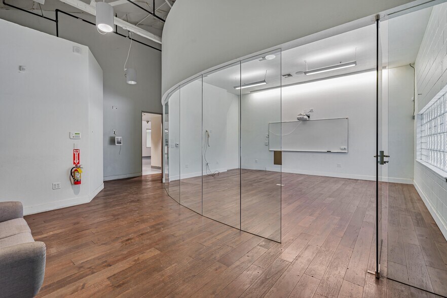 More Photos Of 1320 #1 9th St, Berkeley Industrial For Sale